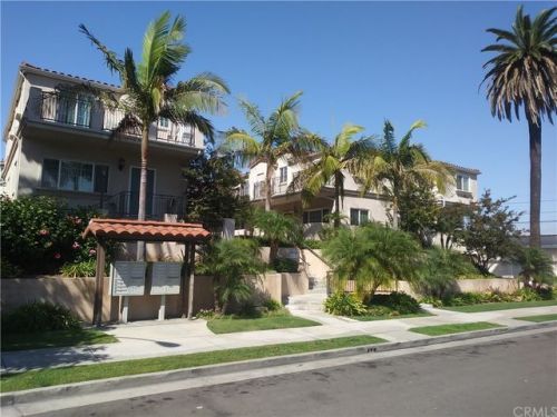1021 Cravens Ave, Torrance CA  90501-2205 exterior