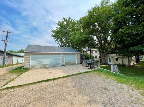 326 Van Buren Ave, Springfield, MN 56087-1540
