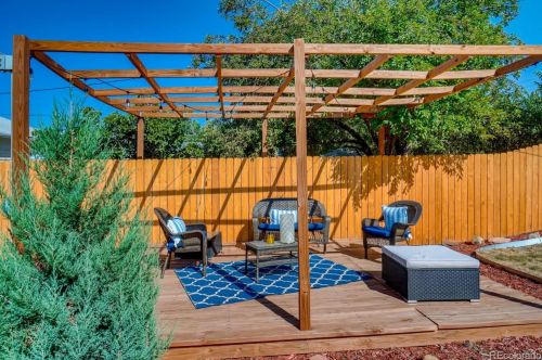 2820 Park Pl, Denver CO  80219-1629 exterior
