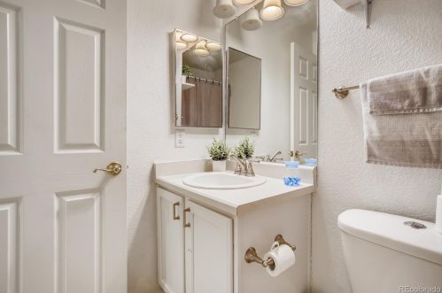 7851 Kalispell Cir, Englewood CO 80112-4647 exterior