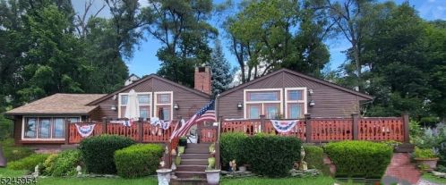 40 Shore Trl, Sparta, NJ 07871-1744