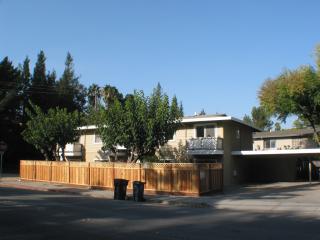1230 Walker Ave, Walnut Creek CA  94596-4922 exterior
