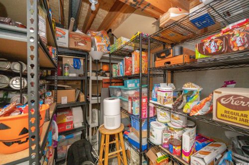 1367 Little Crk Dr, Taylorsville UT 84088-6544 exterior