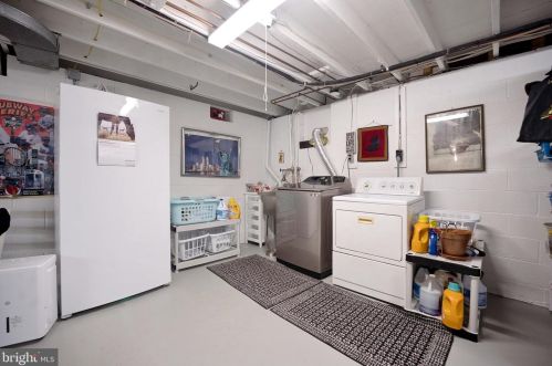 15300 Beaufort Pl, Silver Spring MD  20905-4202 exterior