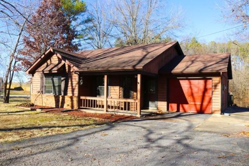 4194 Sycamore Rd, Carterville, IL 62918-3286