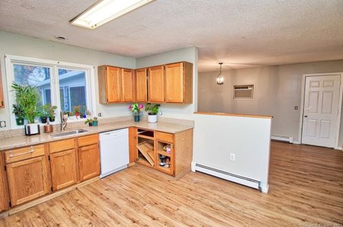 289 Notting Hill Gate, Torrington CT  06790-6061 exterior