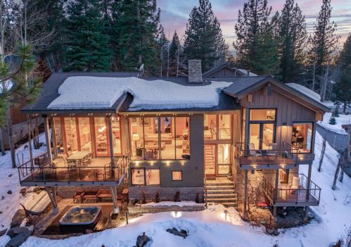 1721 Grouse Rdg, Truckee CA  96161-4033 exterior