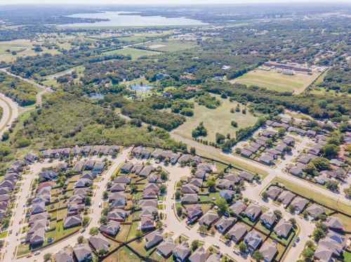 2712 Merry Vw Ln, Fort Worth TX  76120-5655 exterior