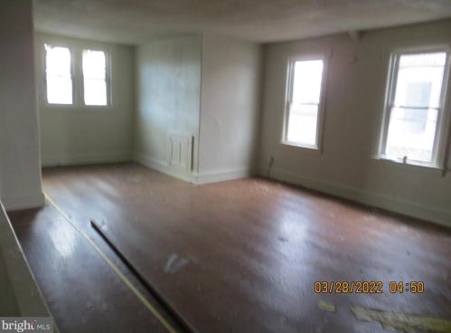 54 Olden Ave, Trenton NJ 08629-2103 exterior