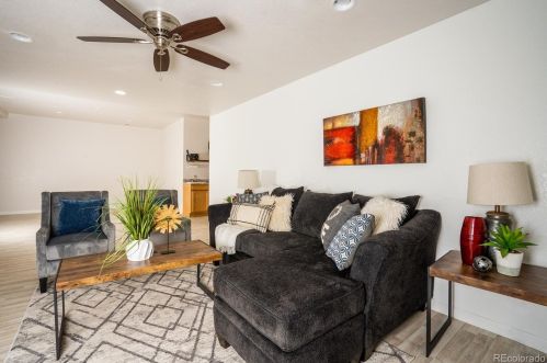 512 Meadow Station Cir, Parker CO  80138-4450 exterior