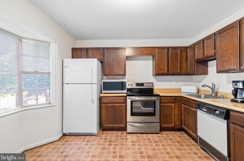 5945 First Landing Way, Springfield, VA 22015-2603