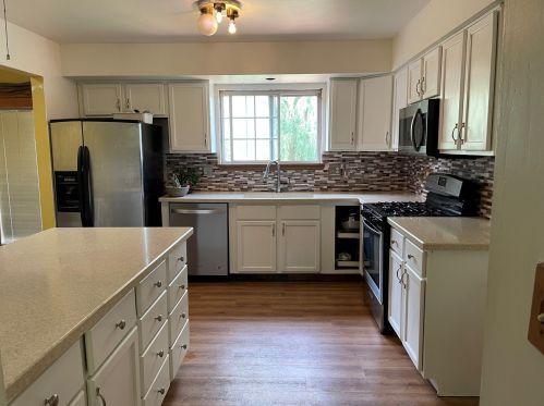 726 Huntington Dr, Carol Stream, IL 60188-4341
