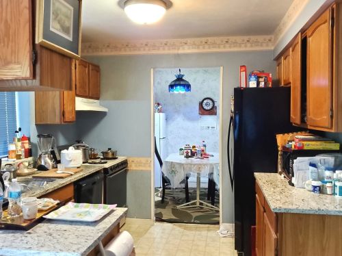 1305 Paddock Dr, Wheeling, IL 60090-5949