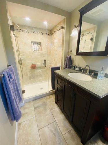 16 Stearns St, Killingly CT  06239-2922 exterior