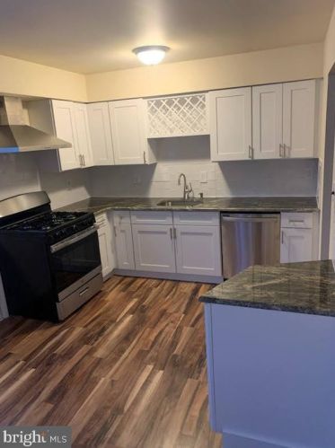 25 Essex Ave, Erial, NJ 08081-1219