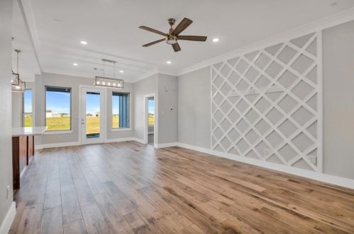 1428 Palomino Trl, Angleton TX  77515-9682 exterior