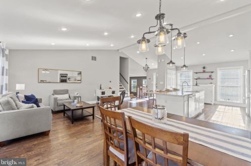 1917 Chapel Hill Rd, Silver Spring, MD 20906-1117