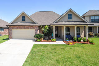 207 Still Waters Rd, Broussard, LA 70518-7742