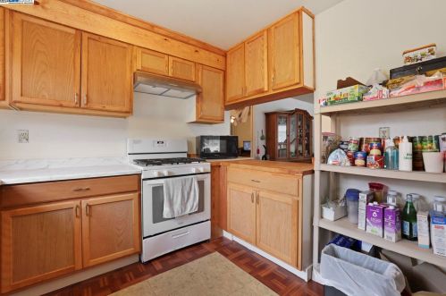 1006 Roselawn Ave, Modesto, CA 95351-3828