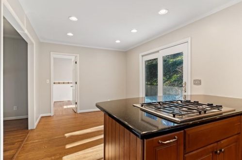 325 Hunters Gln Ct, Atlanta GA  30328-1710 exterior