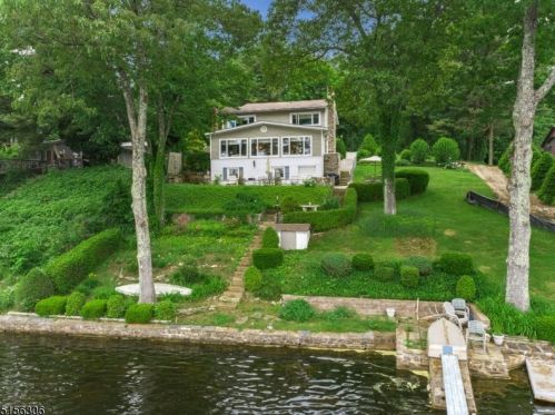 18 Laketop Dr, Fredon, NJ 07860-6853