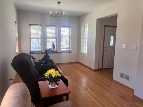 5115 Rutherford Ave, Chicago, IL 60638-1128