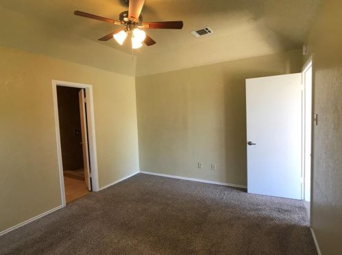 6925 Sierra Dr, Fort Worth TX 76116-3915 exterior