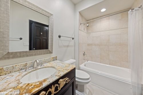 11315 77th St, Willowbrook IL  60527-6931 exterior