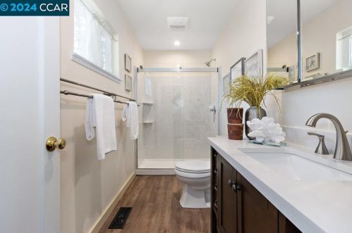 1945 Encima Dr, Concord CA  94519-2207 exterior