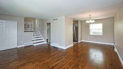 1736 Collinsdale Ave, Cincinnati OH  45230-2200 exterior