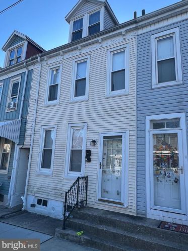 44 8th Ave, York, PA 17404-2114