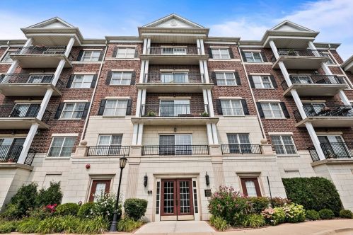 434 Mcdaniels Cir, Willowbrook IL  60514-2155 exterior