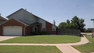 3220 Duvall Dr, Norman, OK 73072-2951