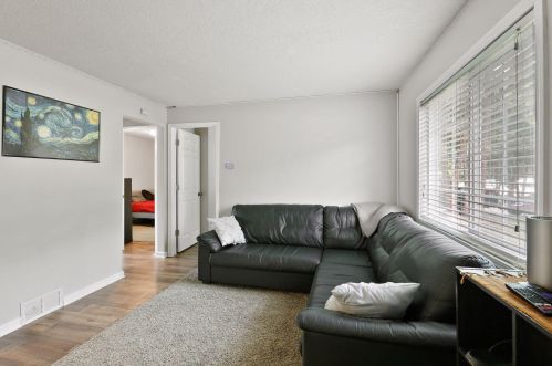 2244 Hillview Rd, Saint Paul MN  55112-1268 exterior