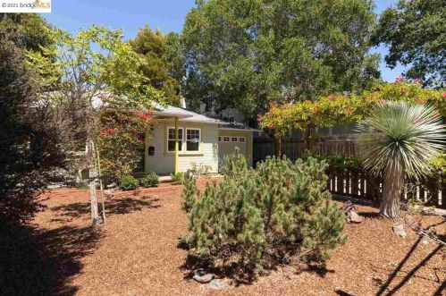 6111 Bernhard Ave, Richmond, CA 94805-1211