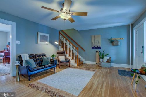 555 Burrowes Ave, Lancaster PA  17602-2120 exterior