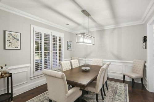 2574 Ashford Rd, Atlanta GA  30319-3204 exterior