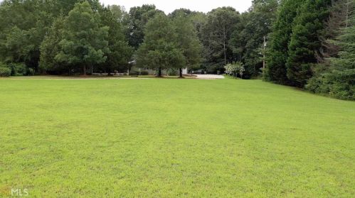 4153 Highway 155, Stockbridge GA  30281-4011 exterior