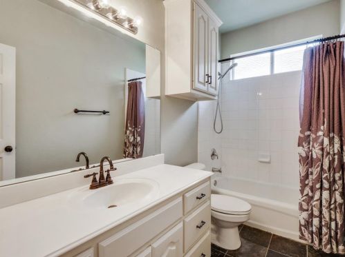 1600 Mdw Ave, Argyle TX 76226-6628 exterior