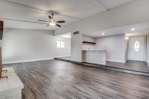 3451 Livingston Ln, Carrollton TX 75007-3212 exterior