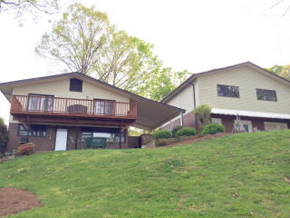 1420 Wedgewood Dr, Conover, NC 28613-8773