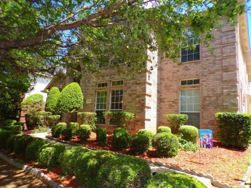 7725 Creek Meadows Dr, Fort Worth, TX 76133-7952