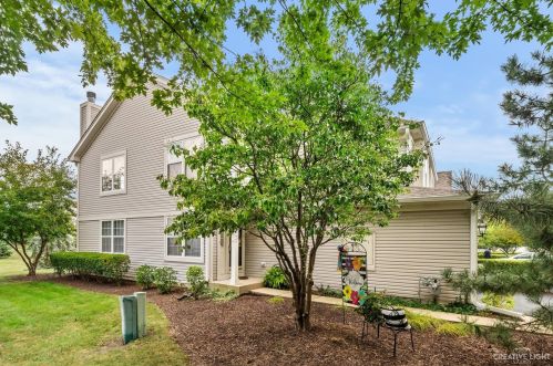 3060 Serenity Ln, Naperville, IL 60564-4669