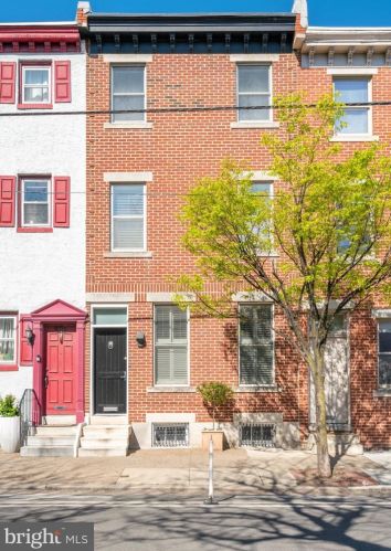 520 22nd St, Philadelphia, PA 19146-1146