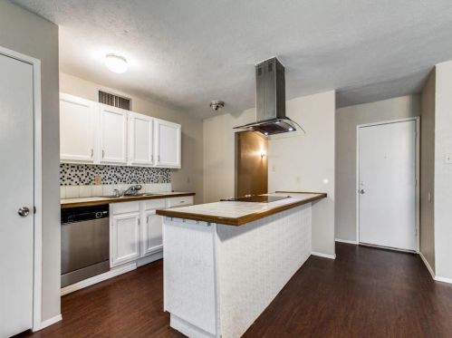 5610 Briarcrest Dr, Garland TX  75043-6408 exterior