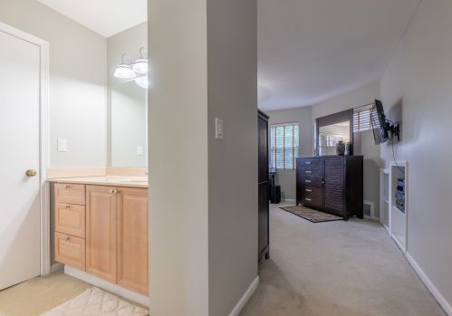 1288 Donegal Ct, Carol Stream IL  60188-6012 exterior