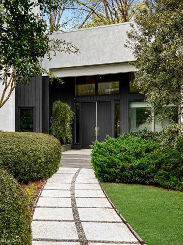 13 Heards Overlook Ct, Atlanta GA  30328-4757 exterior