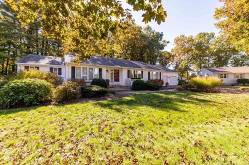 75 Kingston Dr, Hartford, CT 06118-2431