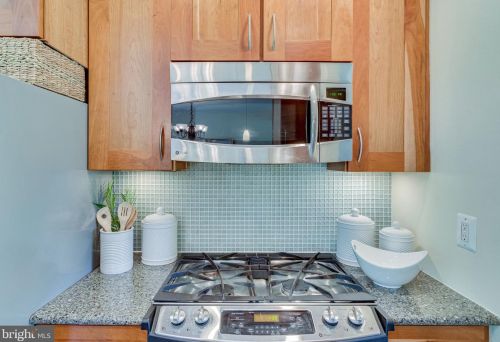 10408 Insley St, Silver Spring MD 20902-4936 exterior