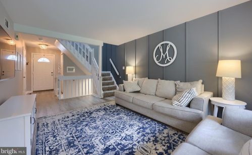 230 Parklawn Ct, Lancaster PA  17601-2660 exterior